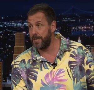 Adam Sandler alfineta Oscar e sugere que outros atores são melhores em bajular a Academia de Cinema