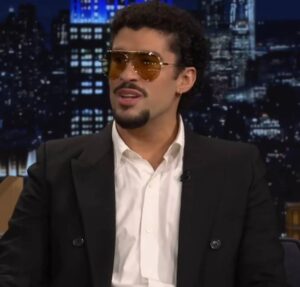 Comprometido? Fãs acreditam que Bad Bunny teria reatado com ex namorada, Gabriela Berlingeri