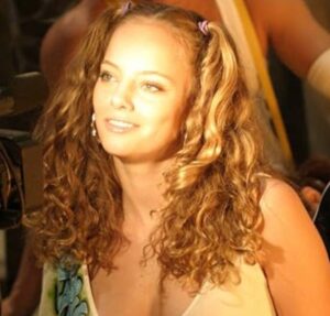 À espera por transplante de rim, atriz de Garotas sem Rumo, mobiliza mais de mil possíveis doadores