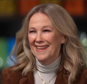 Após uma semana, causa da morte de Catherine O’Hara é revelada