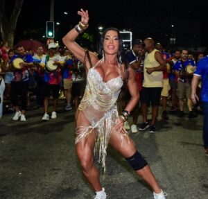 Gracyanne Barbosa compartilha remoção de tatuagem íntima dedicada ao ex, Belo