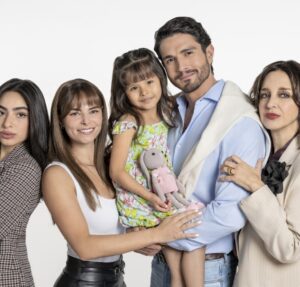 Eugênio diz a Petra que já sabe das mensagens enviadas para Cristina e Fernanda. Confira o resumo dos capítulos de Presente de Amor