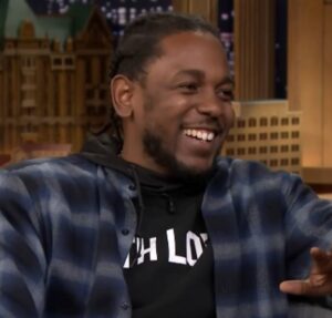 Filha de Snoop Dogg desabafa após perder a filha: Estou esperando que alguém me diga para acordar