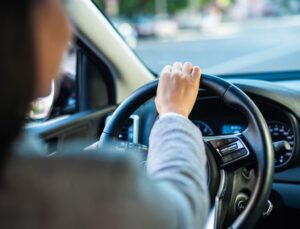 Motorista de app é condenado por mostrar partes íntimas a passageira