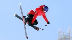 Aos 22 anos, campeã olímpica mais jovem e bem paga dos Jogos de Inverno 2026 fatura R$ 120 milhões