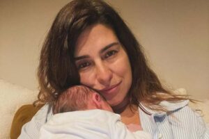 Fernanda Paes Leme comemora Carnaval ao lado da filha: “Caiu na folia junto”