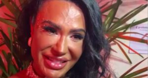 Gracyanne Barbosa curte carnaval em SP após sambar de tênis na Sapucaí: ‘Coração cheio de gratidão’