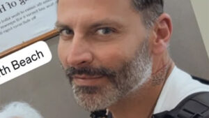 Henri Castelli surge em foto inédita com o padrasto do filho