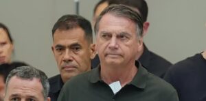 Bolsonaro pode deixar a prisão? Carlos cita laudos médicos