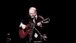 Antes de Bad Bunny, um brasileiro já havia feito história no Grammy de Álbum do Ano