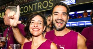 Assumidos! Caio Blat e nova namorada fazem 1ª aparição pública