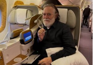 José de Abreu anuncia candidatura a deputado federal