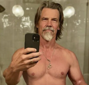 Túlio consulta Padre Lucas sobre seu casamento com Estela. Confira o que vai rolar nesta quinta-feira em Êta Mundo Melhor!