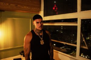 Kako lança o single “444”; veja a letra