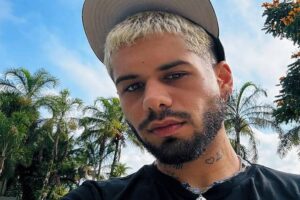 Zé Felipe quebra o silêncio e responde fã sobre depressão