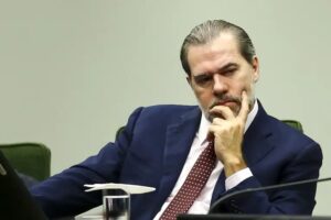 Dias Toffoli diz que juízes não podem expressar opiniões políticas