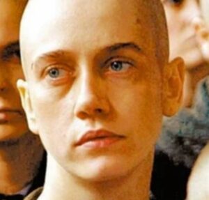 Eugênio conta a Pablo que finalmente beijou Isabella e a considera a mulher perfeita. Saiba o que vai acontecer em Presente de Amor nesta quinta-feira