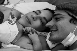 Mariana Rios compartilha fotos inéditas do filho e internautas apontam semelhanças