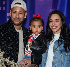 Bruna Biancardi mostra bastidor caótico do café da manhã que fez para Neymar Jr. com as filhas