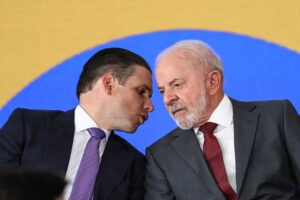 Ex-bolsonarista, Hugo Motta rasga elogios a Lula: “A sensibilidade do presidente”