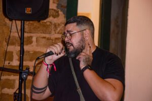 Salta transforma vivências do interior da Bahia em pop urbano com alma de rap