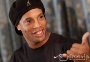 Bruxo: Ronaldinho Gaúcho estaria envolvido com Banco Master em R$330 milhões