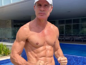 Ex-repórter da Globo diz ter sido constrangida por Túlio Maravilha