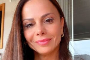 Viviane Araújo se revolta e detona vidente na internet
