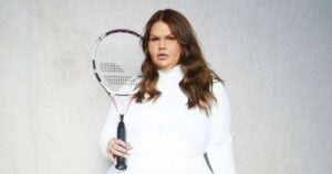 Thais Carla aparece sem mega hair e web reage: ‘Volta…’