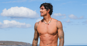 Sarado! Gabriel Medina estrela ensaio só de cueca; confira as fotos