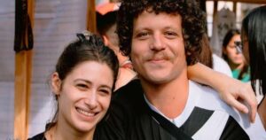 Voltaram? Luisa Arraes e filho de Cássia Eller são vistos juntos após polêmicas