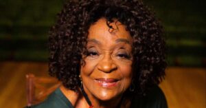 Mocidade Alegre conquista o Carnaval de São Paulo com homenagem a Léa Garcia