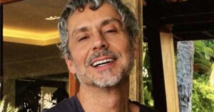 Disfarçado? Alexandre Neto usa look misterioso e ‘camuflado’ em shopping