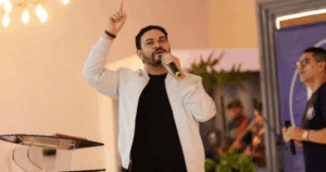 TRAGÉDIA! Cantor gospel morre após naufrágio de lancha em Manaus