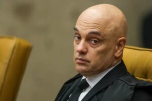 Alexandre de Moraes autoriza Derrite a visitar Bolsonaro na Papuda
