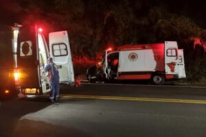 Grave acidente na Rodovia Raposo Tavares mata casal e criança é socorrida