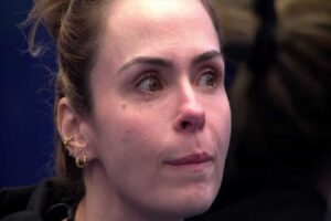BBB26: Após confusão, Ana Paula invade confessionário e faz apelo