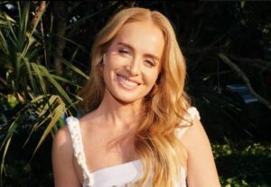 Angélica celebra aniversário da mãe com familiares