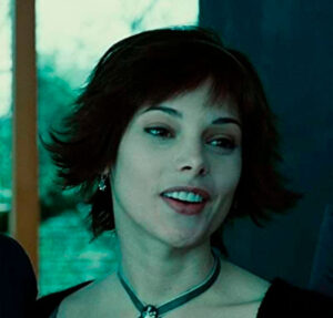 Grávida do terceiro filho, Sthefany Brito exibe barrigão ao posar de biquíni