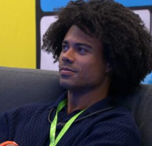 No Quarto Secreto, Breno escuta brothers falando sobre ele; veja o que rolou na madrugada do BBB26