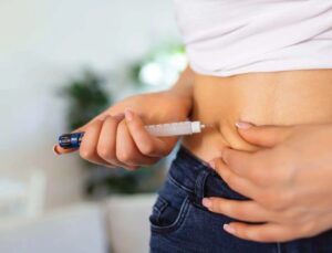 Anvisa apura 65 mortes suspeitas ligadas a canetas emagrecedoras no Brasil