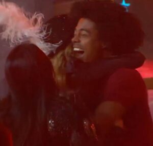 Emoção e gritaria marcam o retorno de Breno e Juliano Floss para casa do BBB26