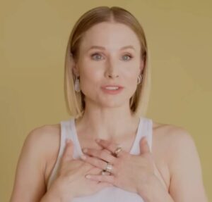 Kristell Bell encanta ao surgir com vestido transparente e brilhante no Actor Awards 2026