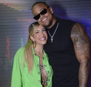 Grávida, Lore Improta fala sobre importância de viagem a dois com Léo Santana: Não abrimos mão