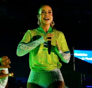 Ivete Sangalo surge em hospital e revela estado de saúde: Desmaiei e caí no chão com tudo