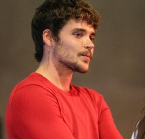 Após flagra no Carnaval, João Lucas rebate comentário de que ele não é famoso