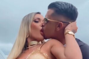 Andressa Urach faz “pacto de sangue” com marido e choca seguidores: “Que nojo”