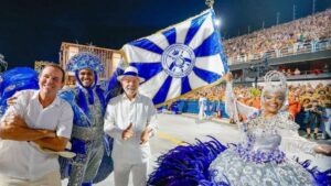 Homenagem a Lula na Sapucaí recebe vaias; veja vídeo