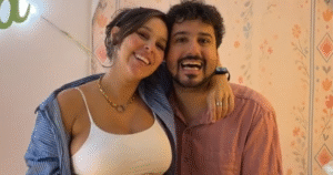 George Sauma e Thati Lopes anunciam nome da filha durante chá de bebê