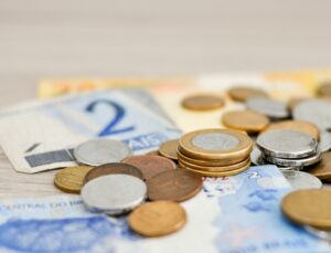 Por que é tão difícil guardar dinheiro? A resposta vai te surpreender